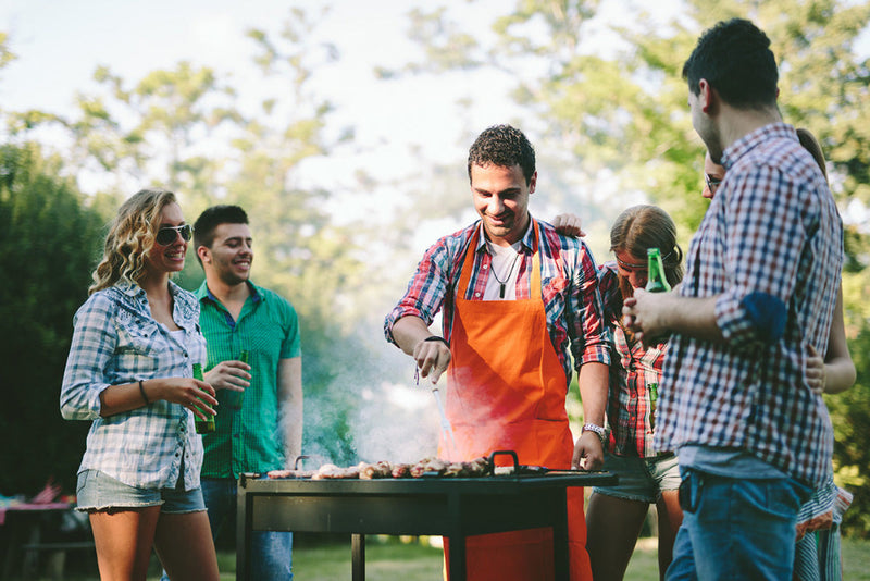 Bild Freunde am Grillen