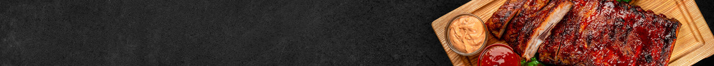 Schweinefleisch auf Schieferhintergrund