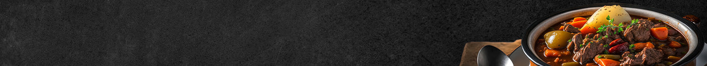 Rindersuppenfleisch in der Terrine auf Schieferhintergund