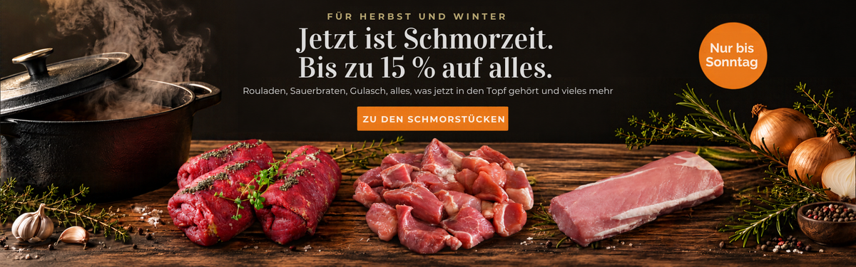 Herbst Schmorzeit Sale Fleisch auf einem Holztisch